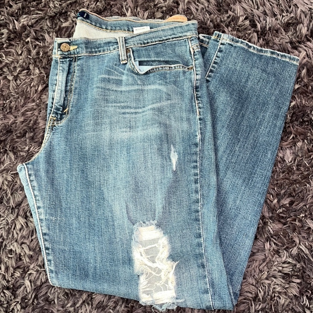 Levi's Womens Jeans sz 17 M 513 Boyfriend distressed mid rise denim pants